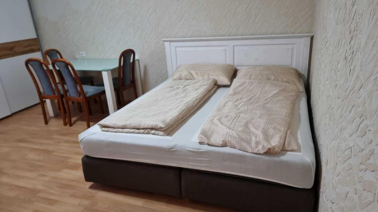 Premier Double Room Mz Wina Bagian luar foto