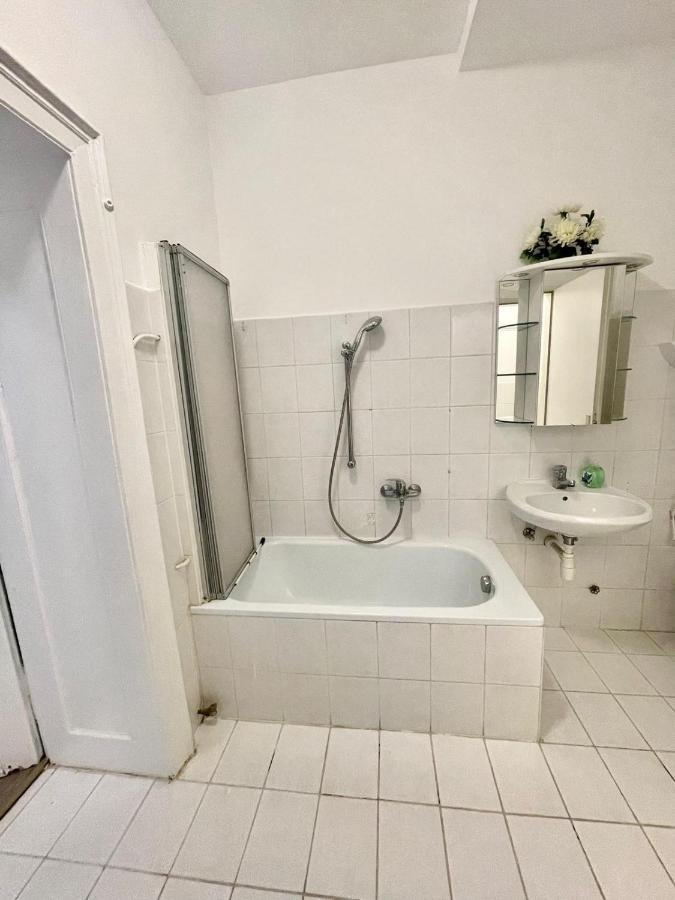 Premier Double Room Mz Wina Bagian luar foto